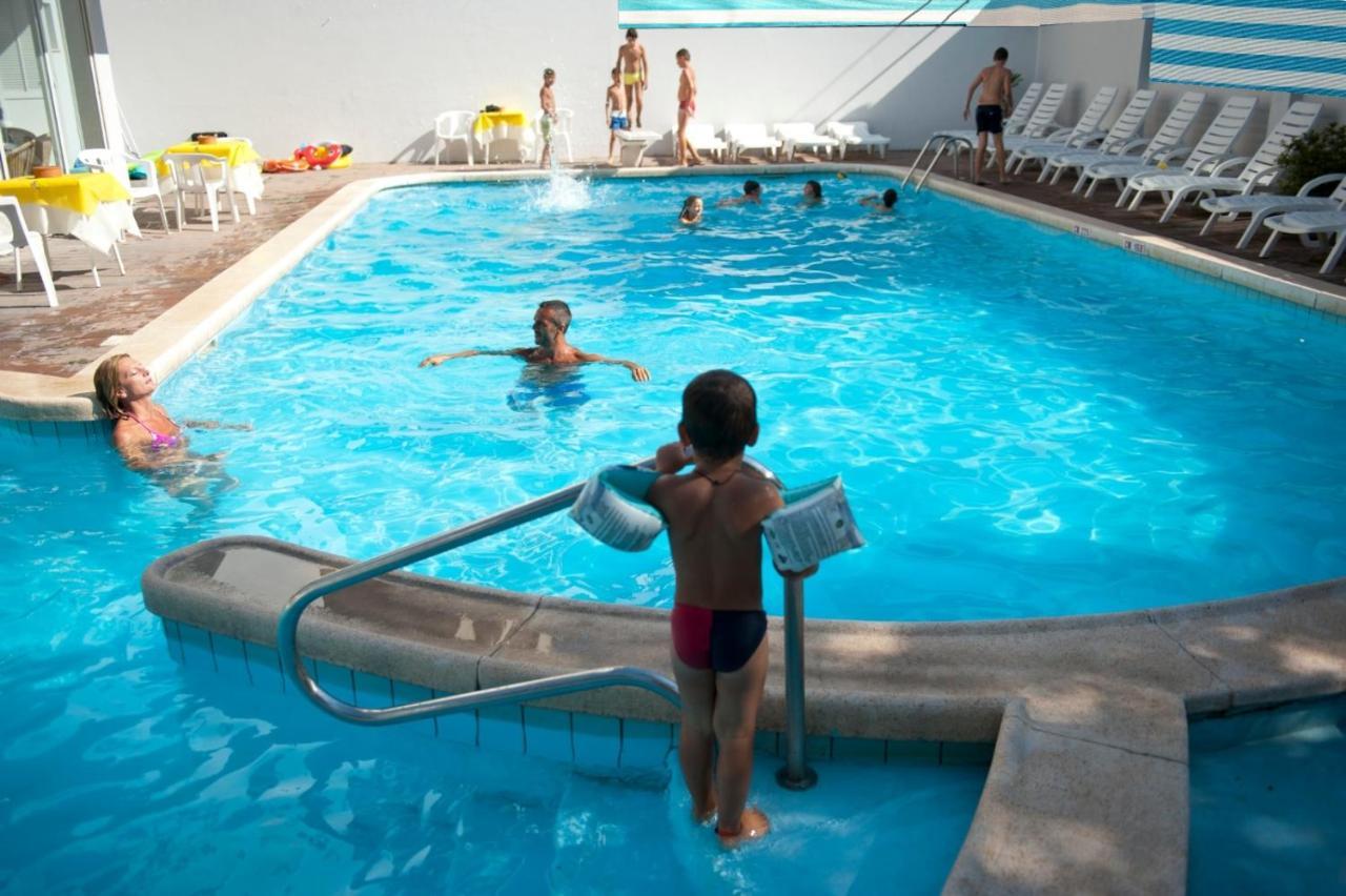 Hotel Magda Cattolica Exterior photo