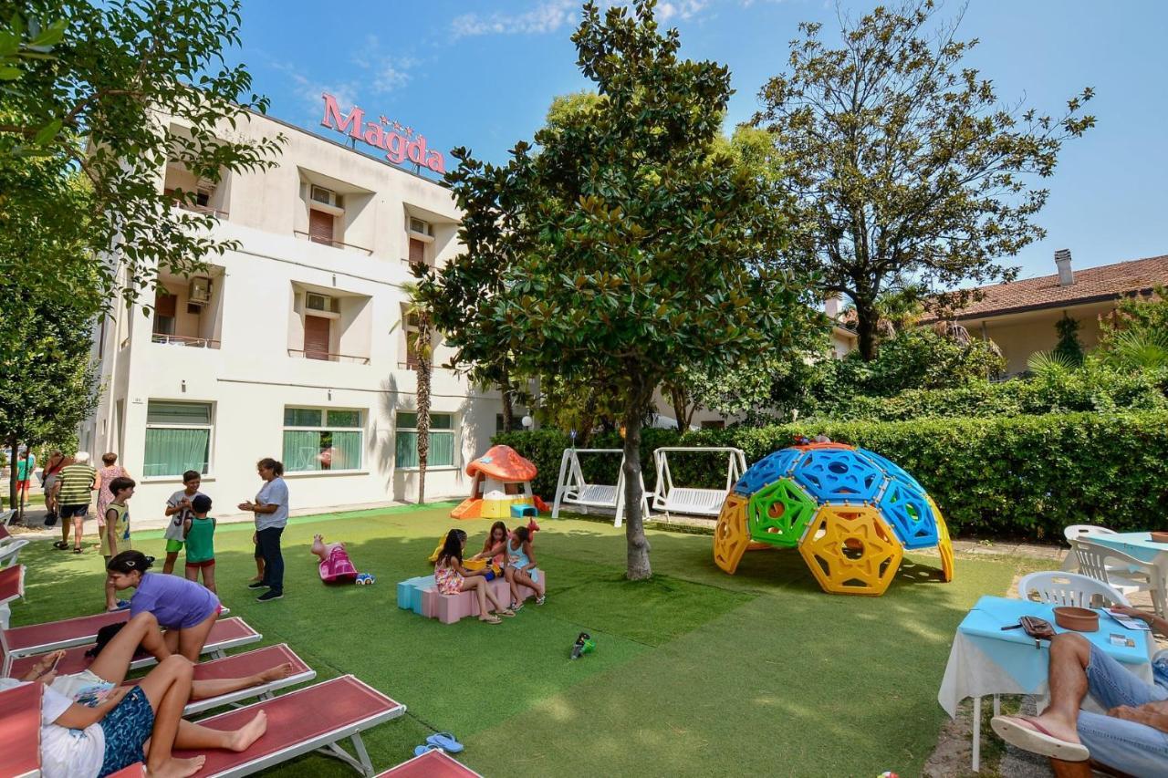 Hotel Magda Cattolica Exterior photo