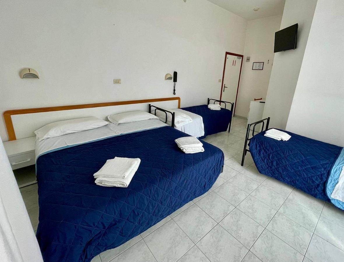 Hotel Magda Cattolica Exterior photo