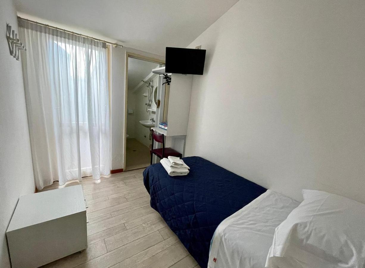 Hotel Magda Cattolica Exterior photo