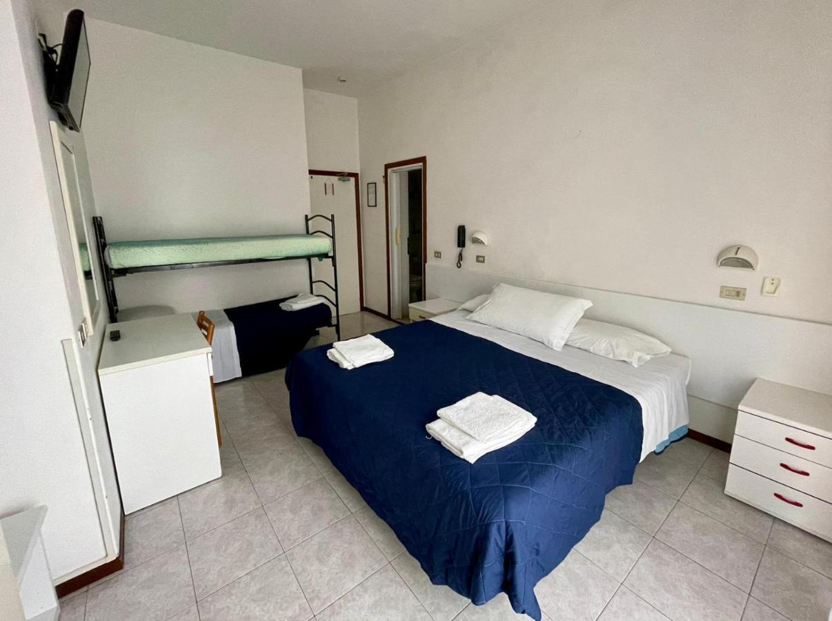 Hotel Magda Cattolica Exterior photo