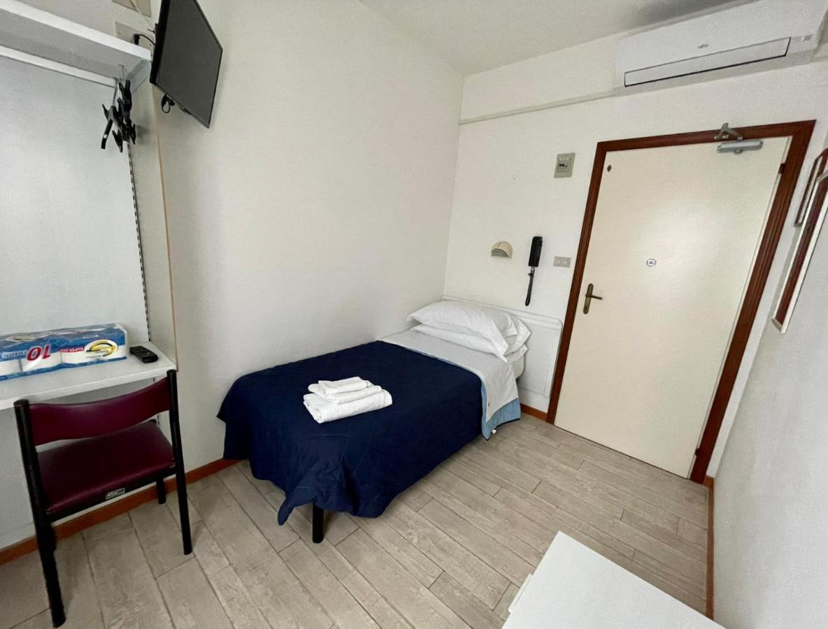 Hotel Magda Cattolica Exterior photo