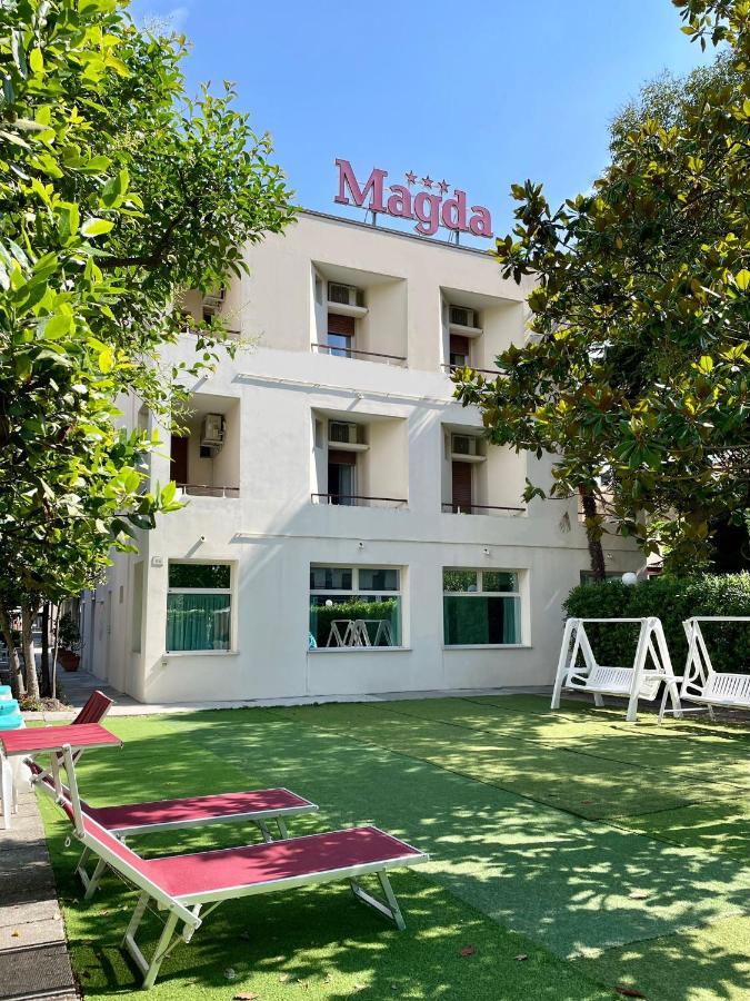 Hotel Magda Cattolica Exterior photo